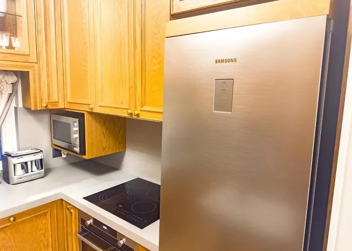 Fleeville Vicky's Tirana