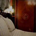 Fleeville Vicky's * Tirana