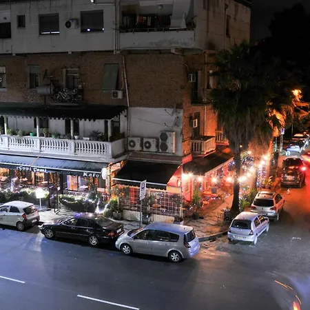 Fleeville Vicky's 地拉那