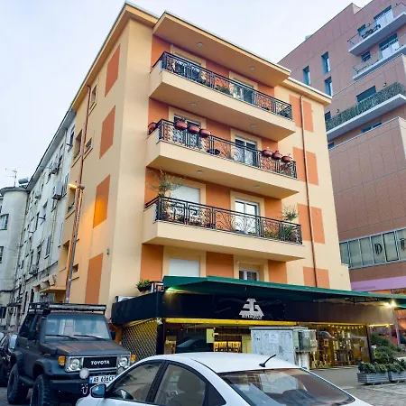 Fleeville Vicky's * Tirana