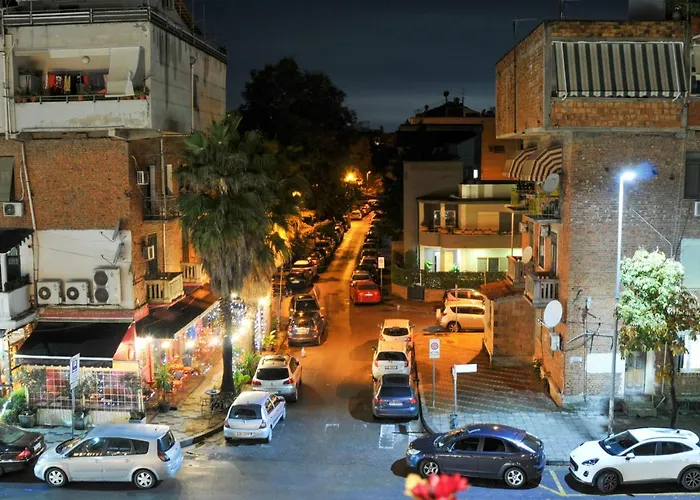 Fleeville Vicky's * ティラナ