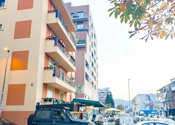 アパート Fleeville Vicky's ティラナ